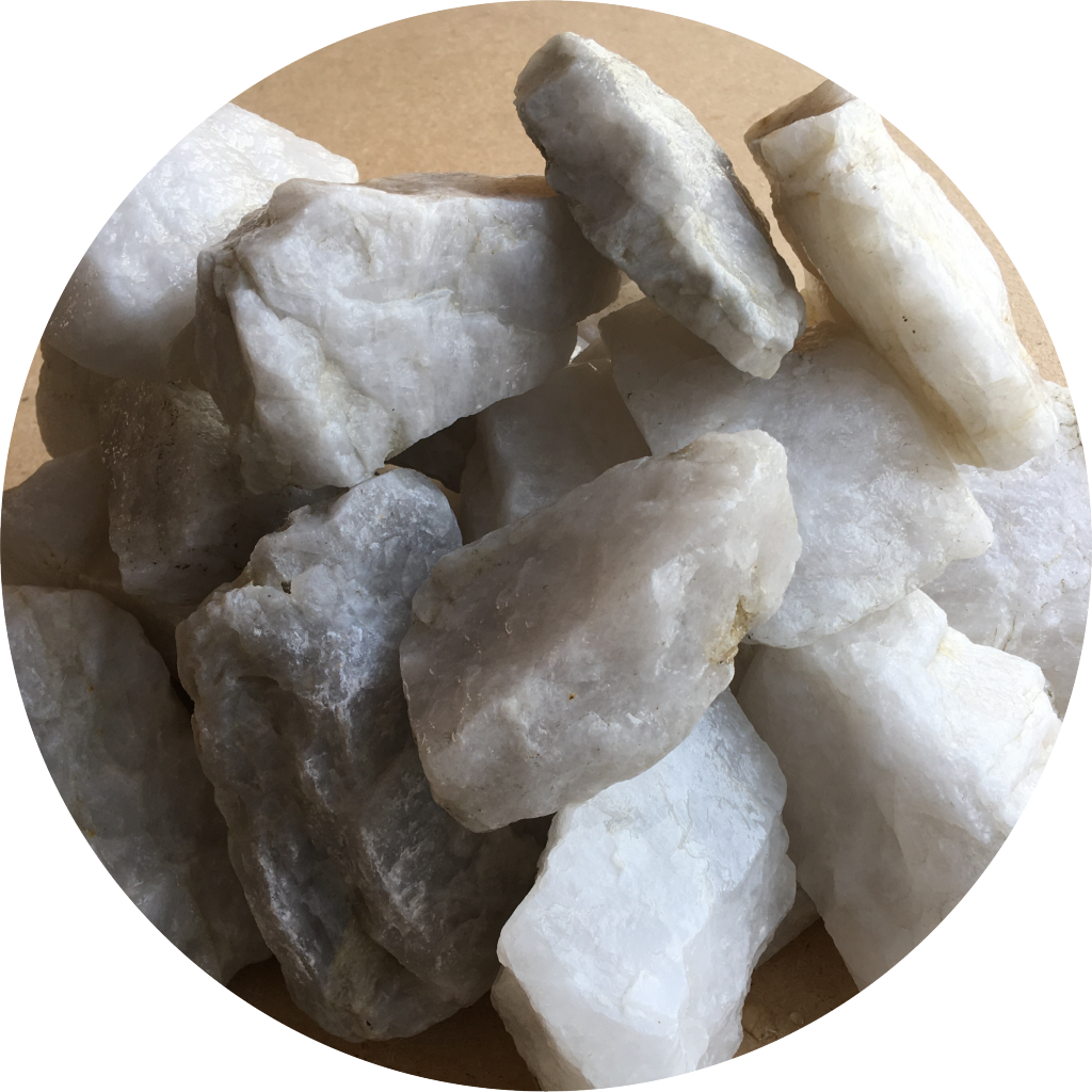 Камень кварц белый 10кг (обвалованный) мелкий. Белый кварцит камень. Кварц и кварцит. TAWDK кварц. Кварцит для бани купить